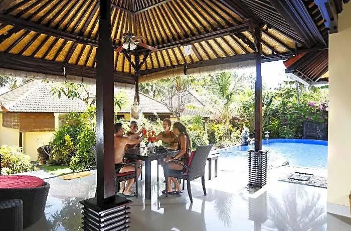 Hotel Teluk Karang Dive And Penuktukan