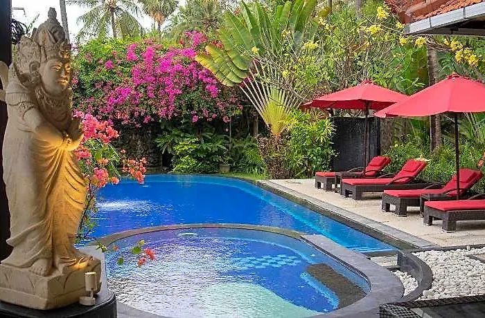 Teluk Karang Dive And Otel 4*
